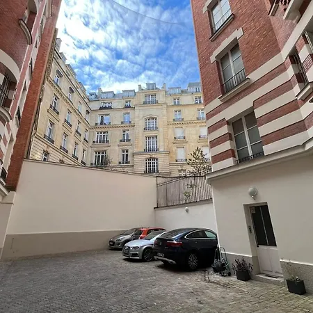 Charming Studio Near The Arc De Triomphe Apartment *